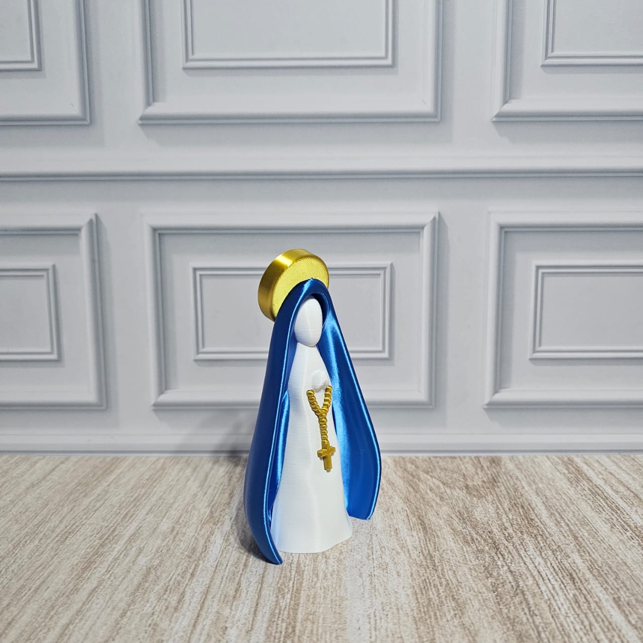 Nossa Senhora Decorativa – Peça Religiosa Elegante e Inspiradora